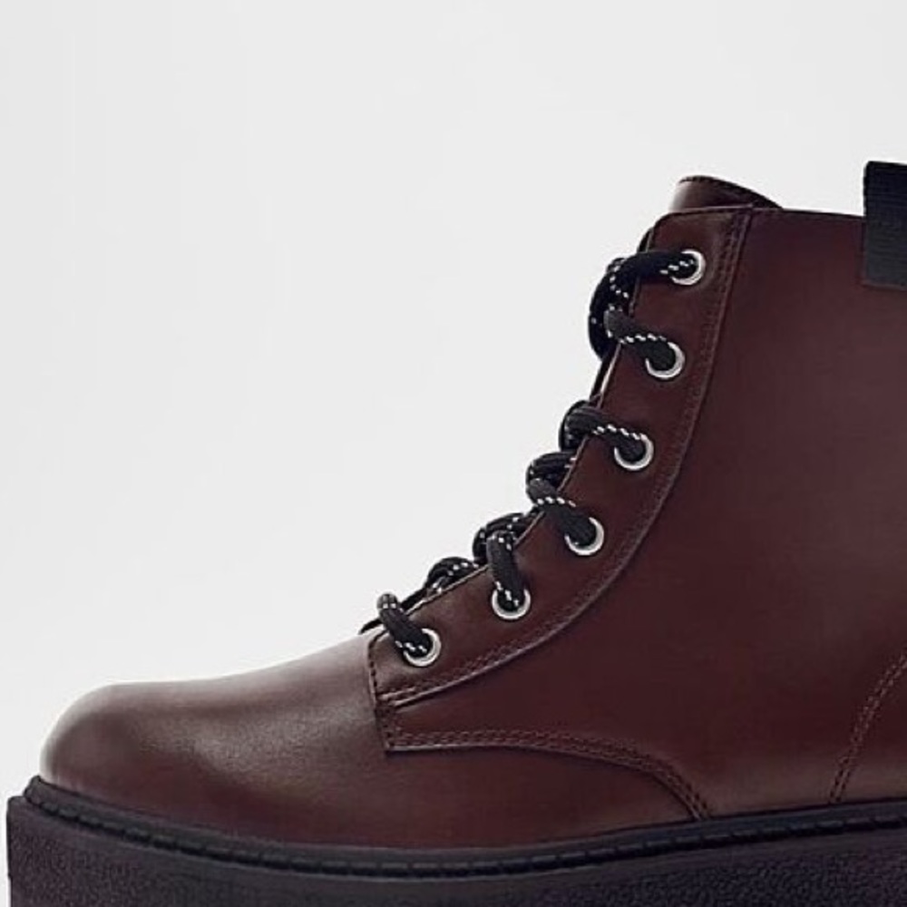 SOLD Zara Burgundy Low Heeled Ankle Boots. Size 8. - Picture 2 of 9